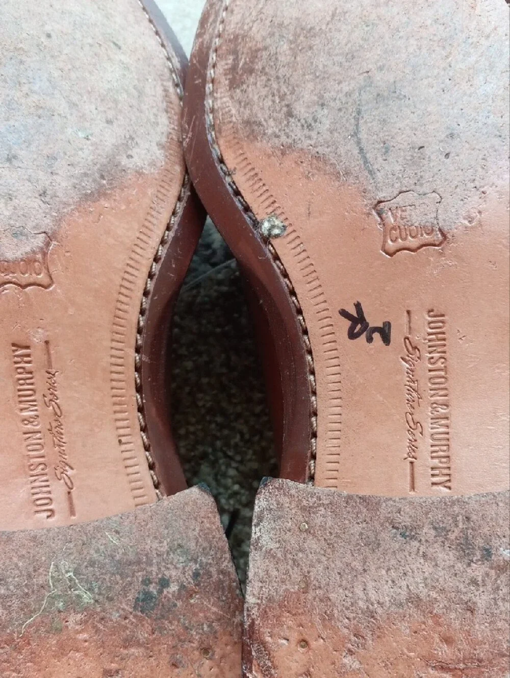 Johnston & Murphy Tan Leather Cap-Toe Oxfords with Brogue Medallion